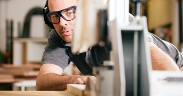 Viete, ktoré faktory na pracovisku ovplyvňujú vašu BOZP?